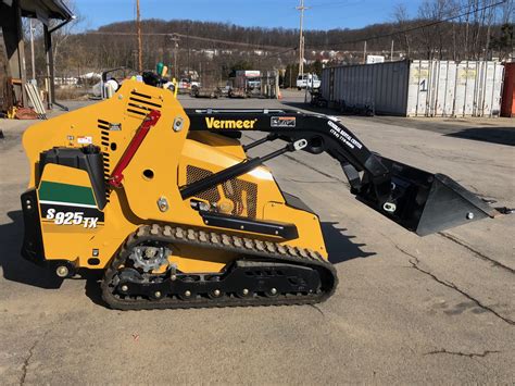 1 ton skid steer|mini skid steer track loader.